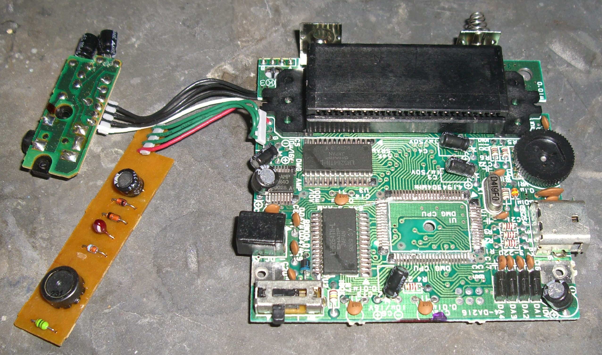 pcb_top.jpg pcb_top.jpg