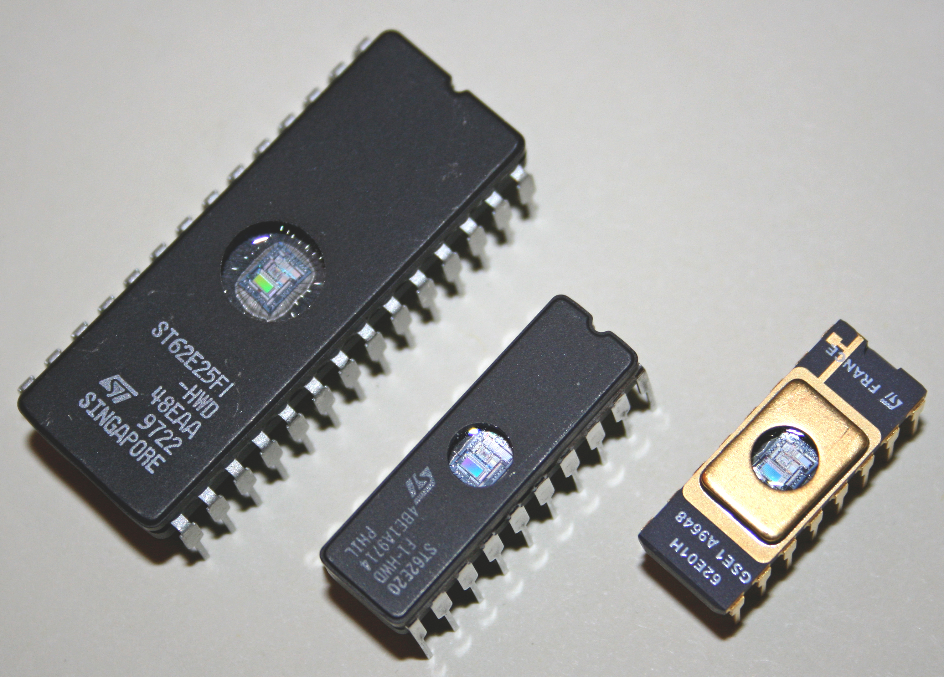 Thomson ST62E25 8bit microcontroller