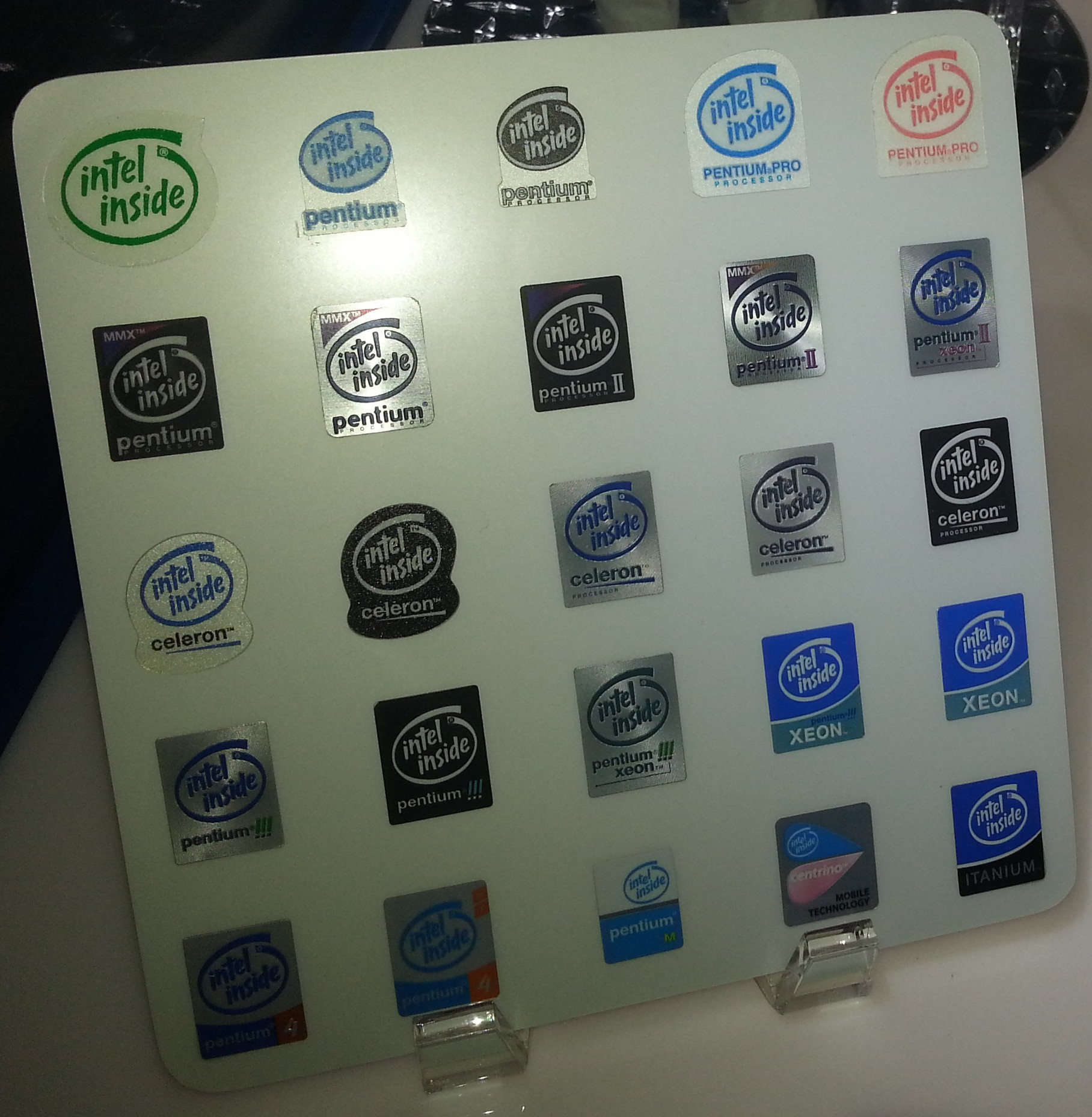 badge_intel.jpg badge_intel.jpg