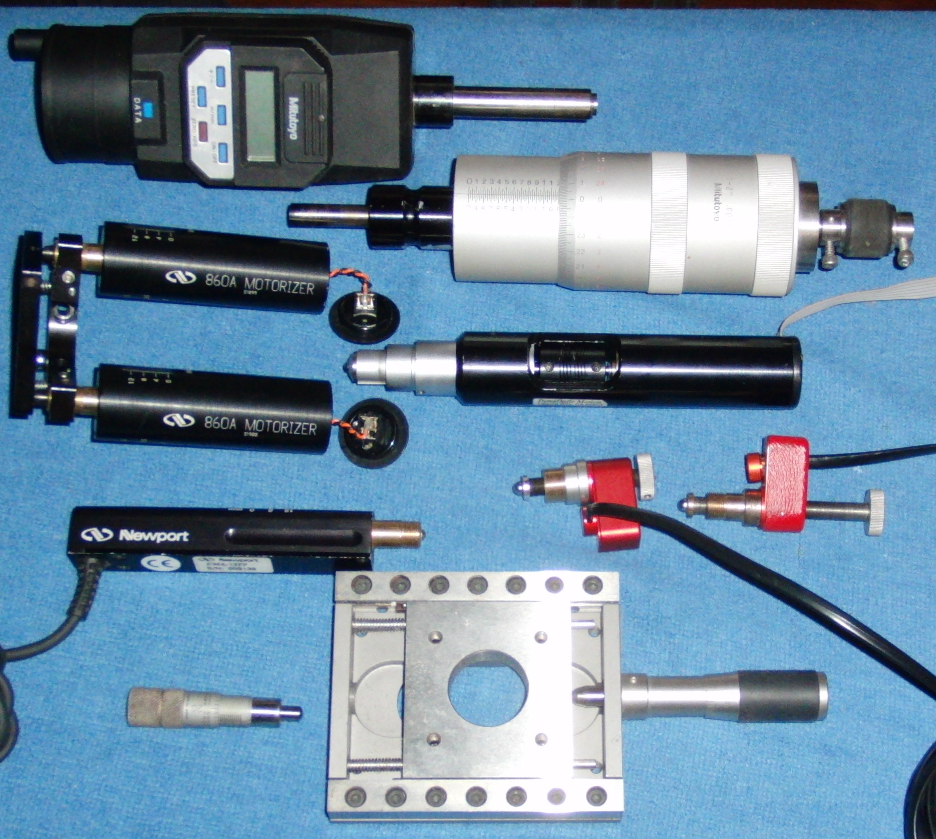 equipment:cnc:micrometers.jpg